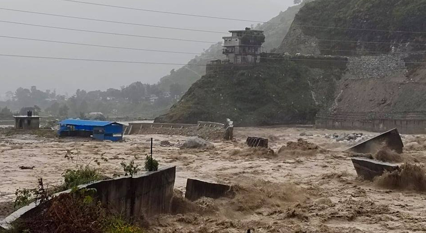 बाढीपहिरोमा परी मृत्यु हुनेको संख्या १०० नाघ्यो, ४१ जना बेपत्ता